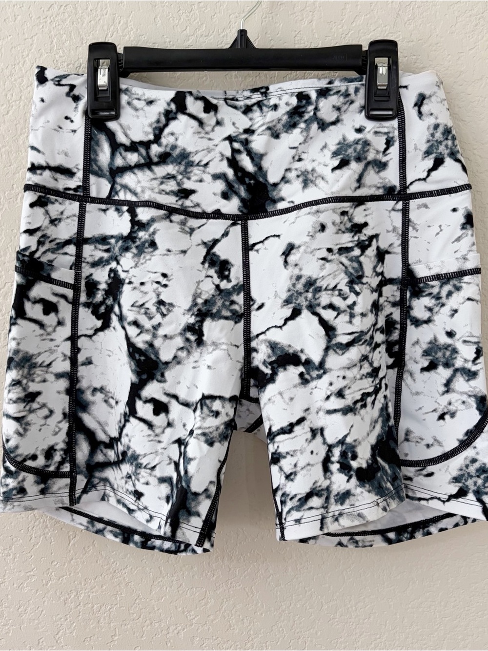 NWT The Gym People Size Large Shorts Biker Active Workout Pockets